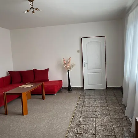 Dom S Parkovanim Apartment *